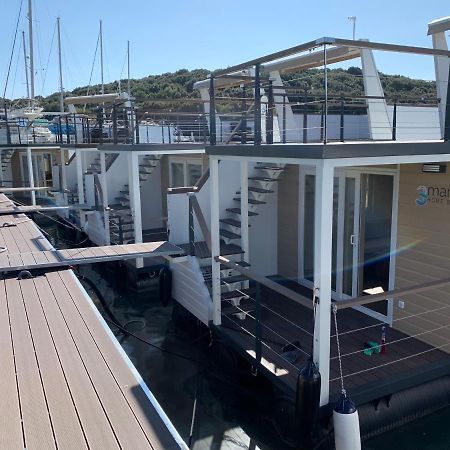 Willa Floating House - Arena 2 Pula Zewnętrze zdjęcie