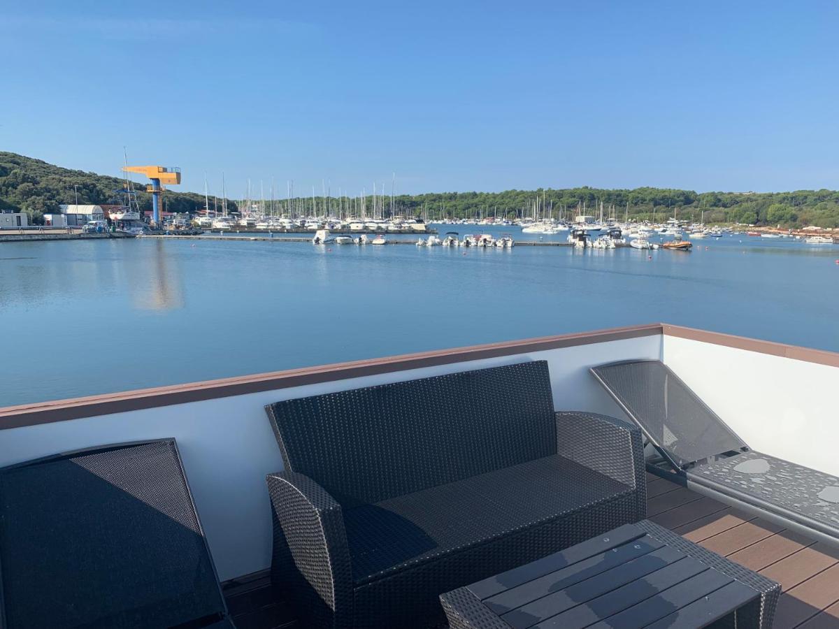Willa Floating House - Arena 2 Pula Zewnętrze zdjęcie