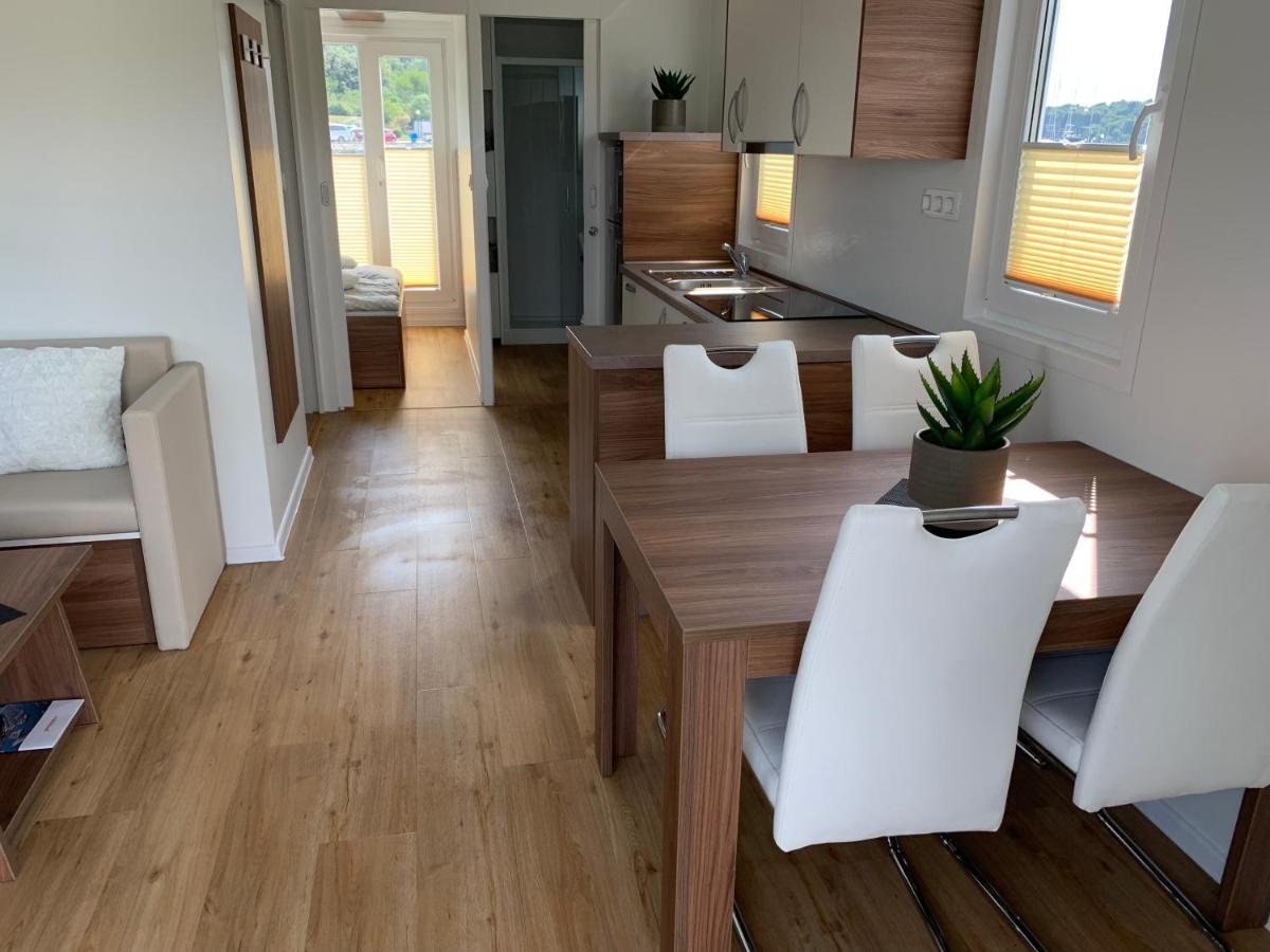 Willa Floating House - Arena 2 Pula Zewnętrze zdjęcie